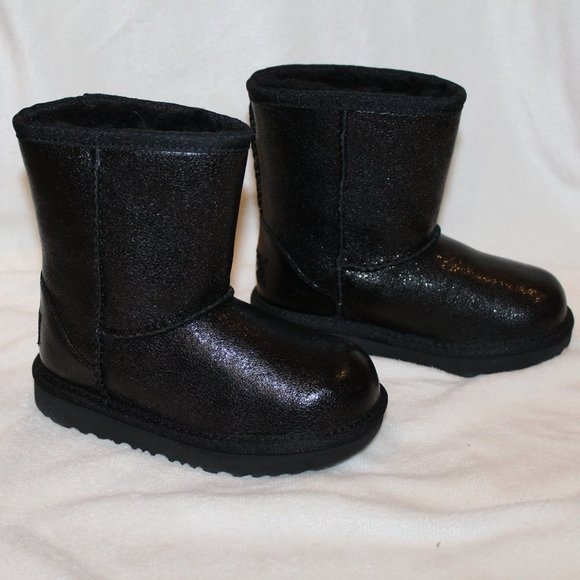 NIB UGG TODDLER CLASSIC SHORT LEATHER‎ SHEARLING LINED METALLIC SPARKLE BOOTS - Picture 3 of 7